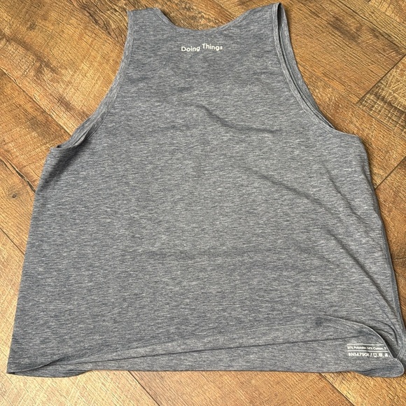 Outdoor voices heathered blue grey fast track tank size medium - Picture 4 of 8